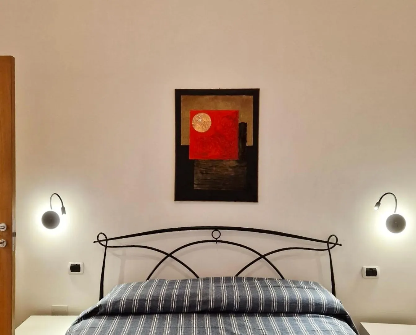 Luminhouse Napoli Hotel Guest house Naples